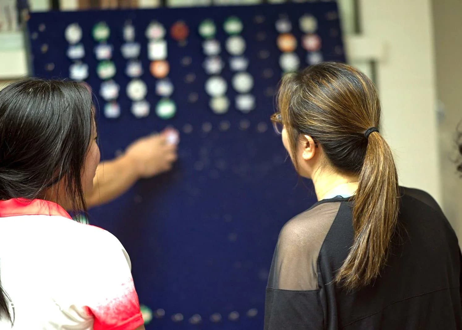watching-the-board