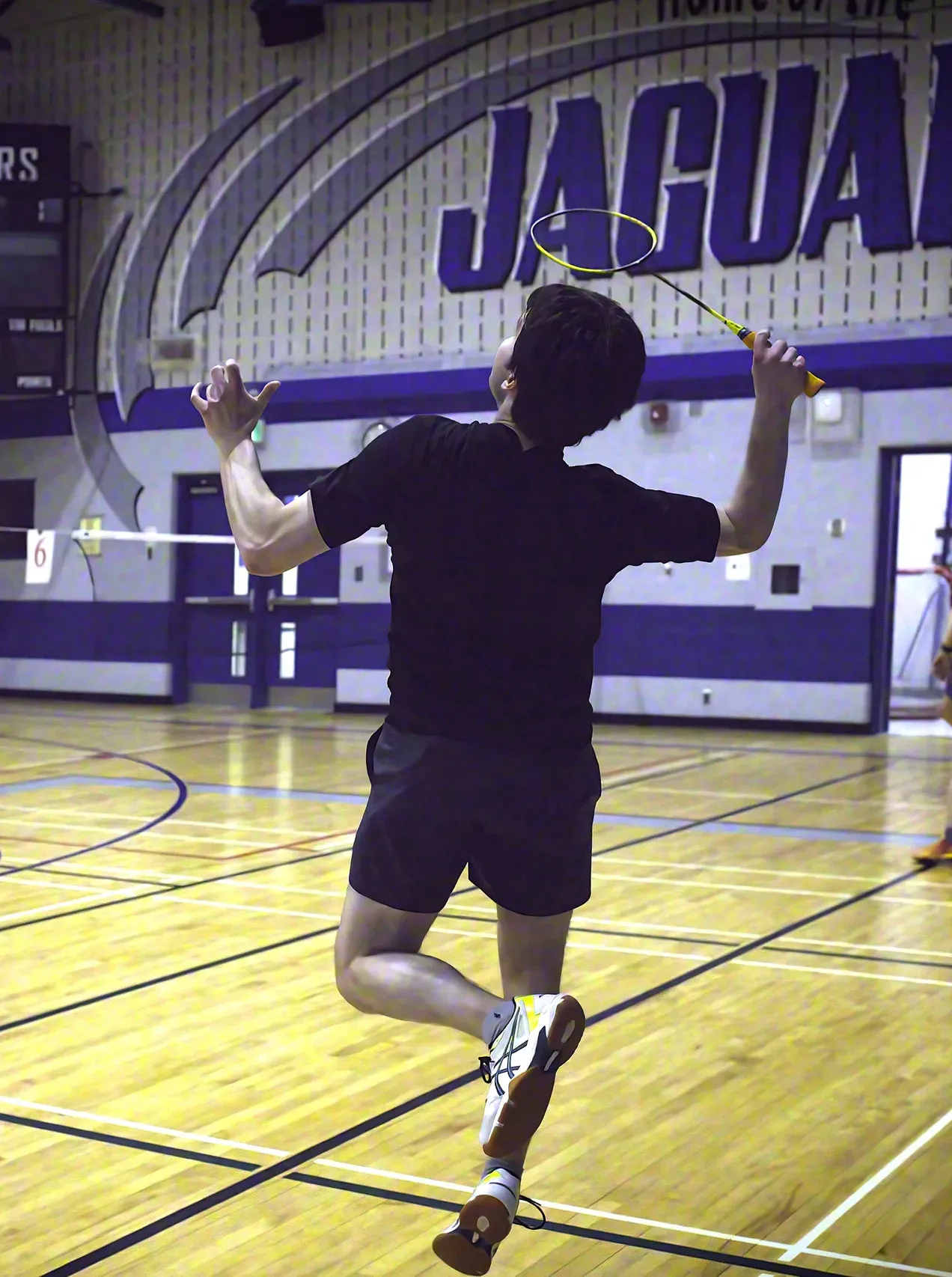 jump-smash-behind